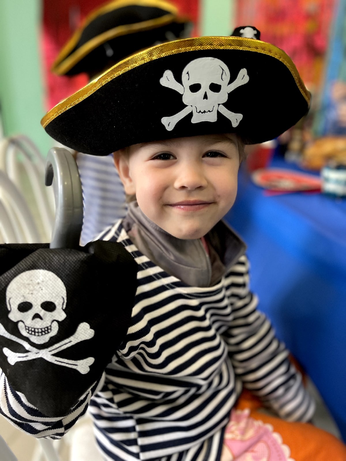 Пиратская вечеринка в детском приюте, посвящённая Дню Защиты Детей.